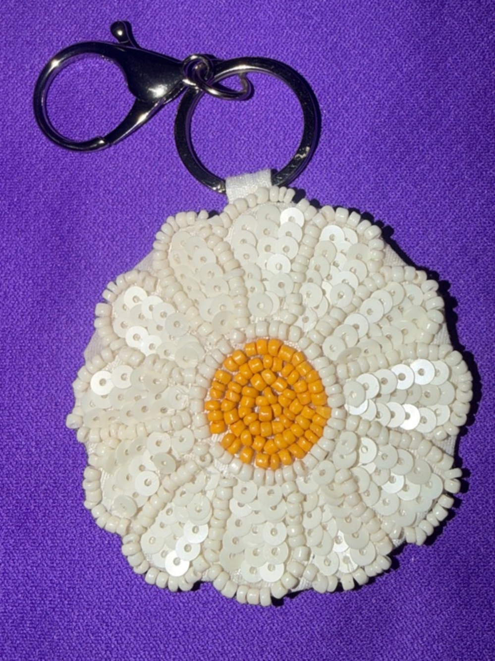 Beaded Daisy Charm Key Ring in White and Yellow